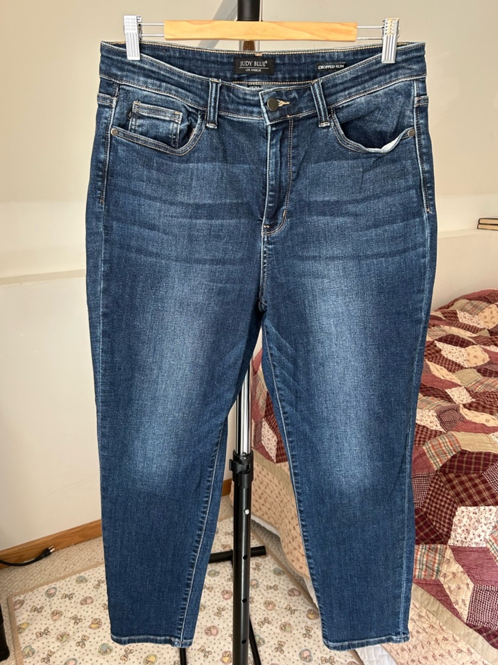 Judy Blue Cropped Slim Jeans 13 31